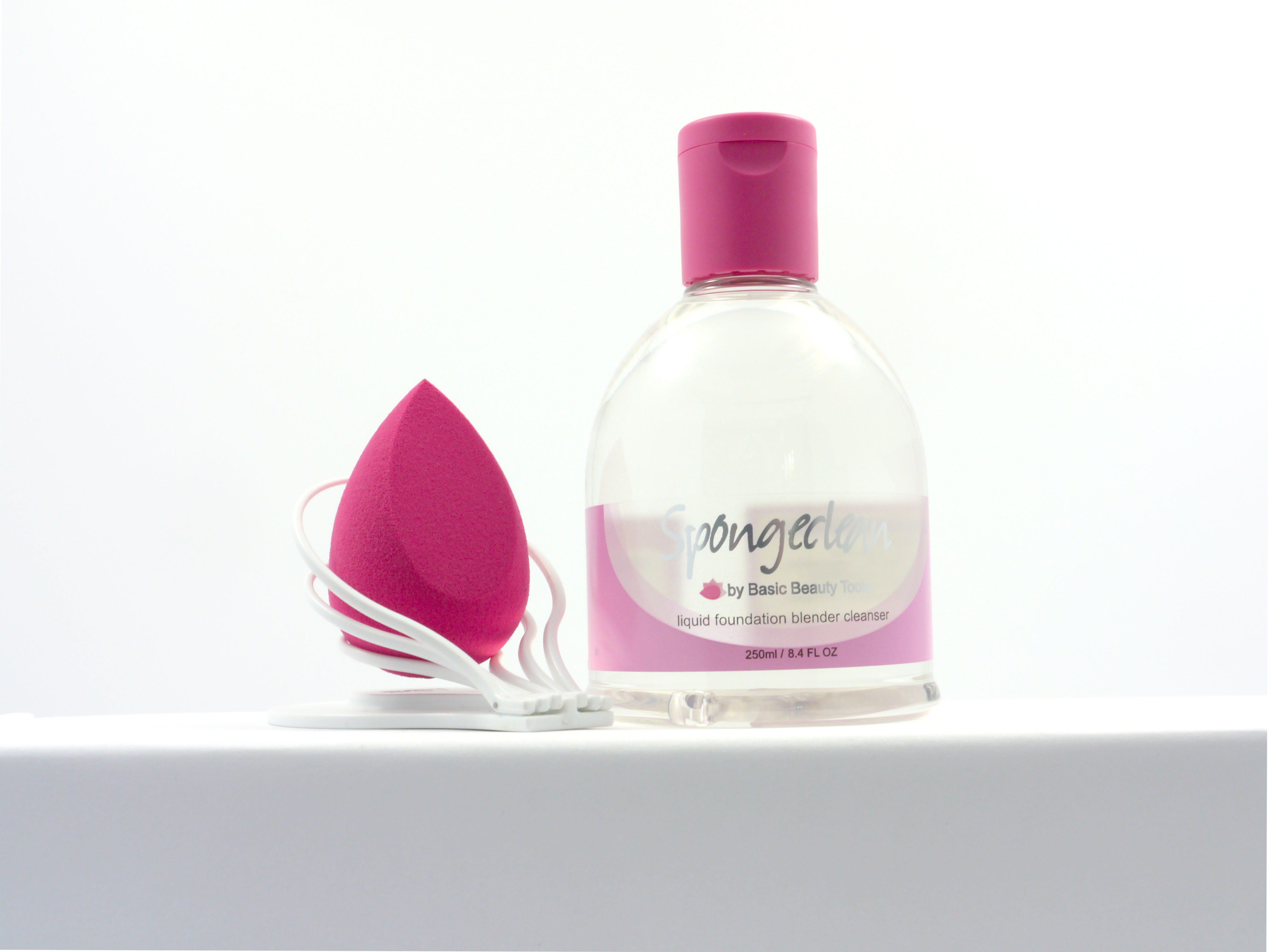 Spongeclean Liquid Beauty Blender Cleanser And White Pink Spongedry Duo Set