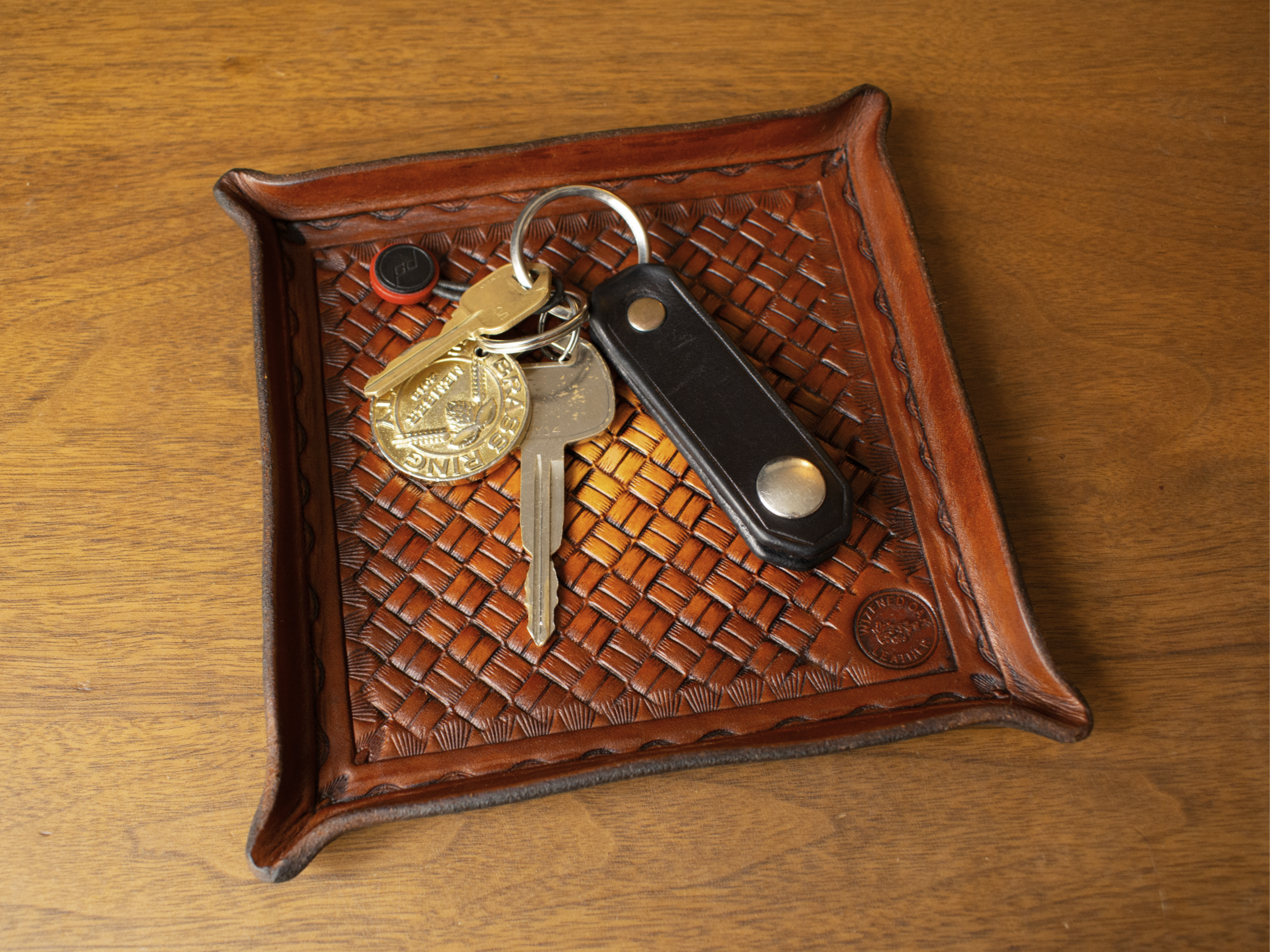 6"x6" Key Tray with Woven Pattern