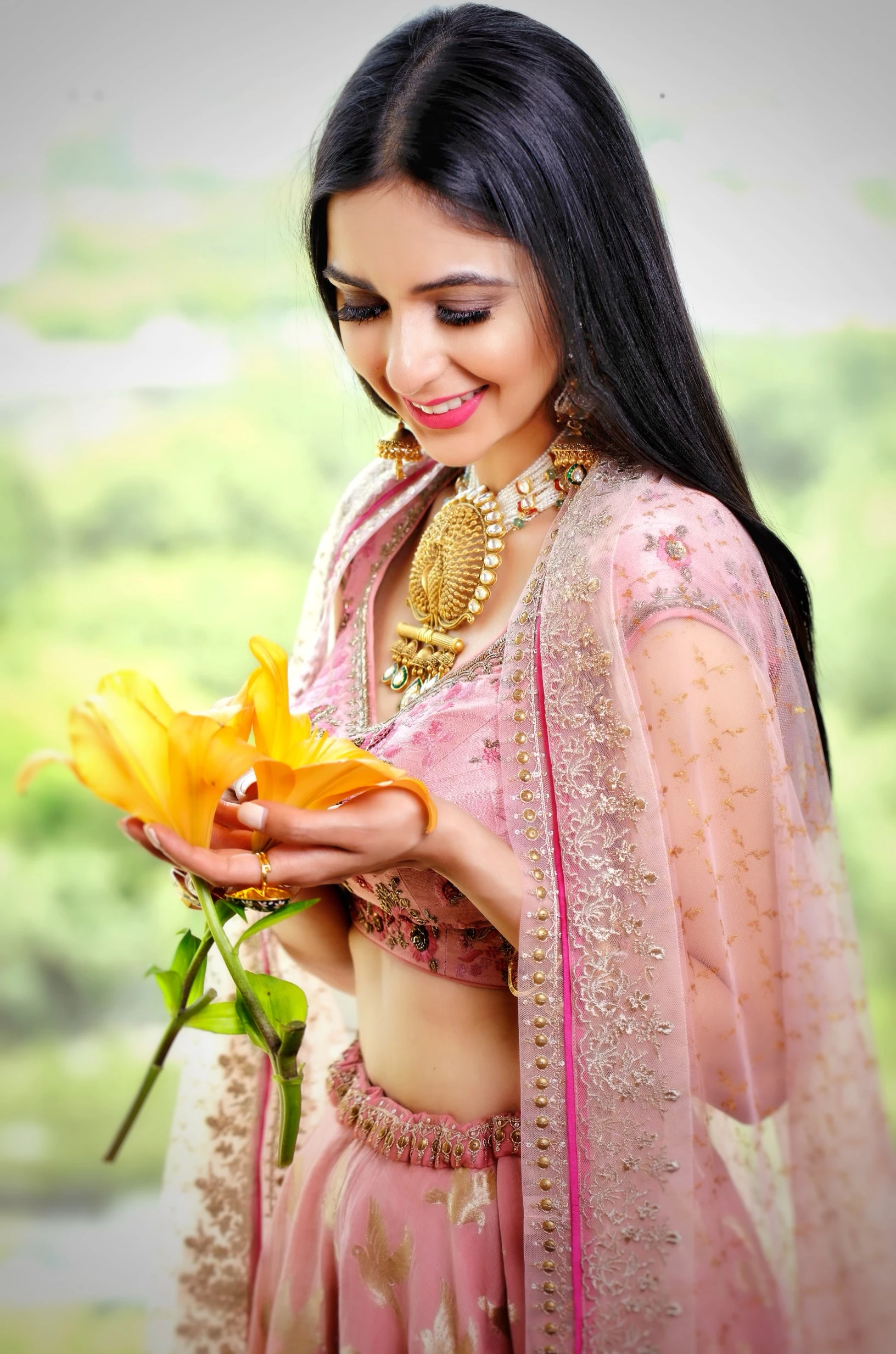 Samridhi Dhillon X Anju Modi We live in an age where our lives are uploaded onto social media, almost on a daily basis. samridhi dhillon x anju modi