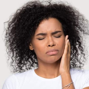 douleur articulaire de la mâchoire et de la tête