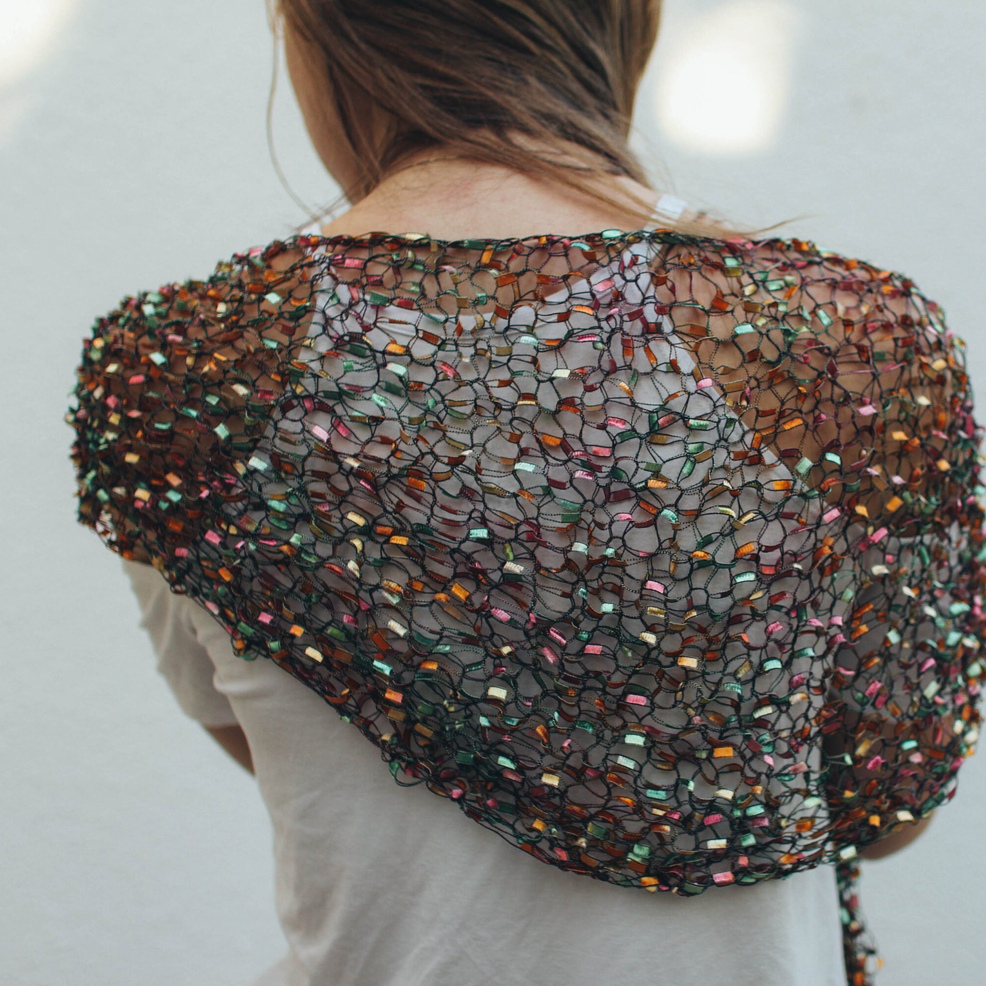 אפי אומנות ברקמה וסריגה | Handmade Knitted Triangle Shawl