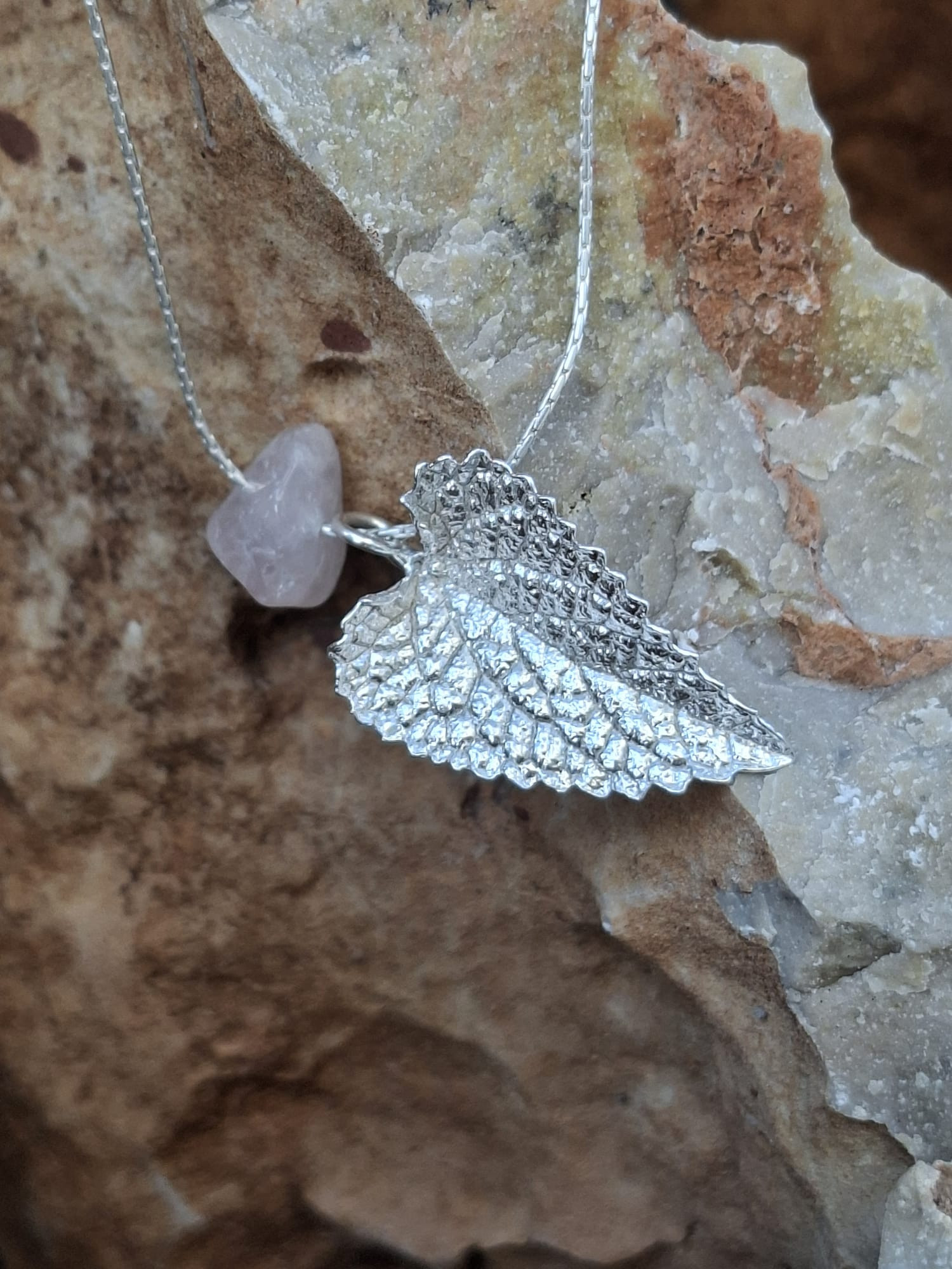 natures jewlery | שרשרת תליון  כסף925  עלה מליסה מכסף עבודת יד אמן ישראלי