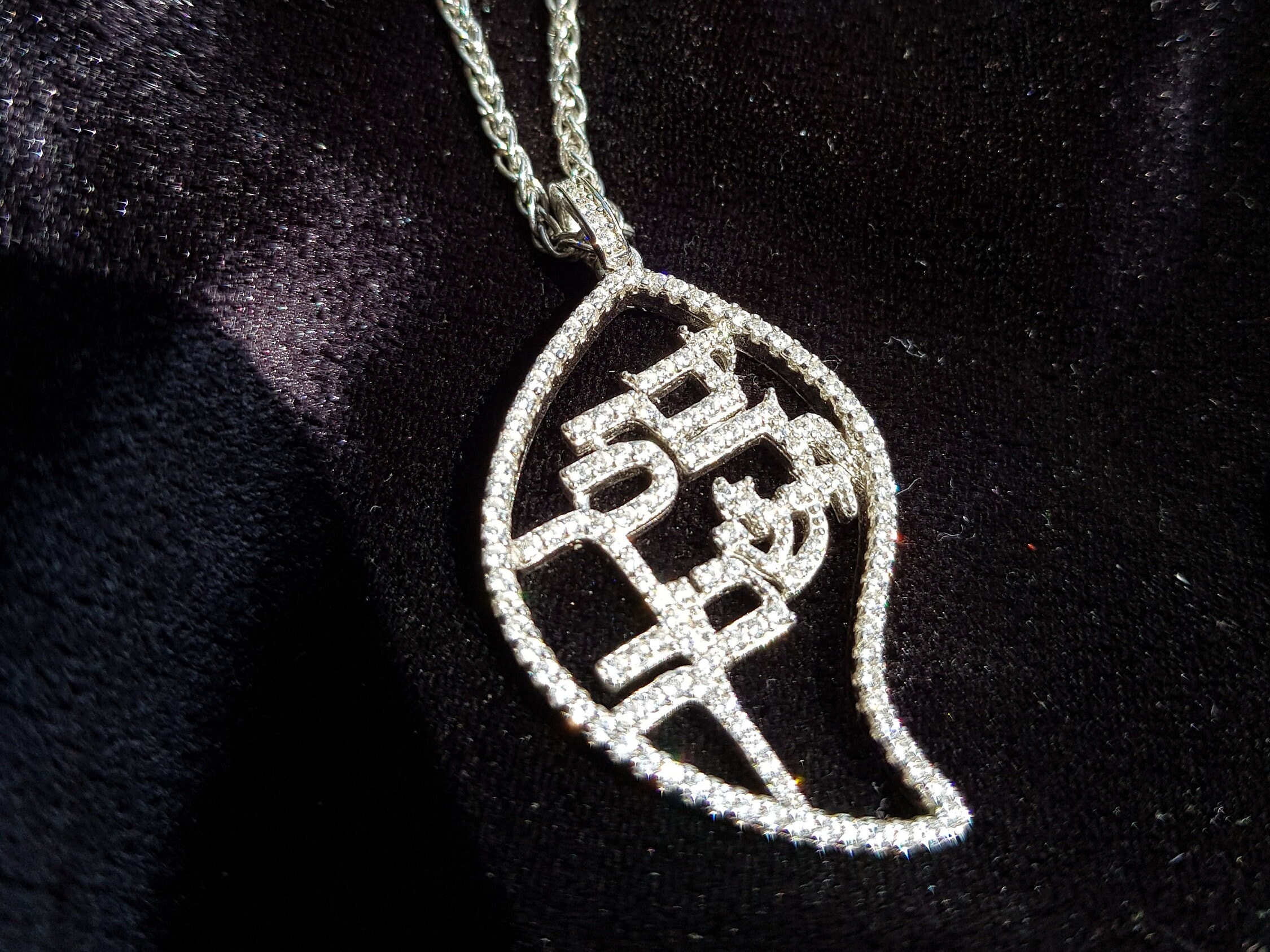 Einat Sandberg Jewelry | שרשרת ברכת הכוהנים מכסף משובץ זירקונים מכסף עבודת יד אמן ישראלי