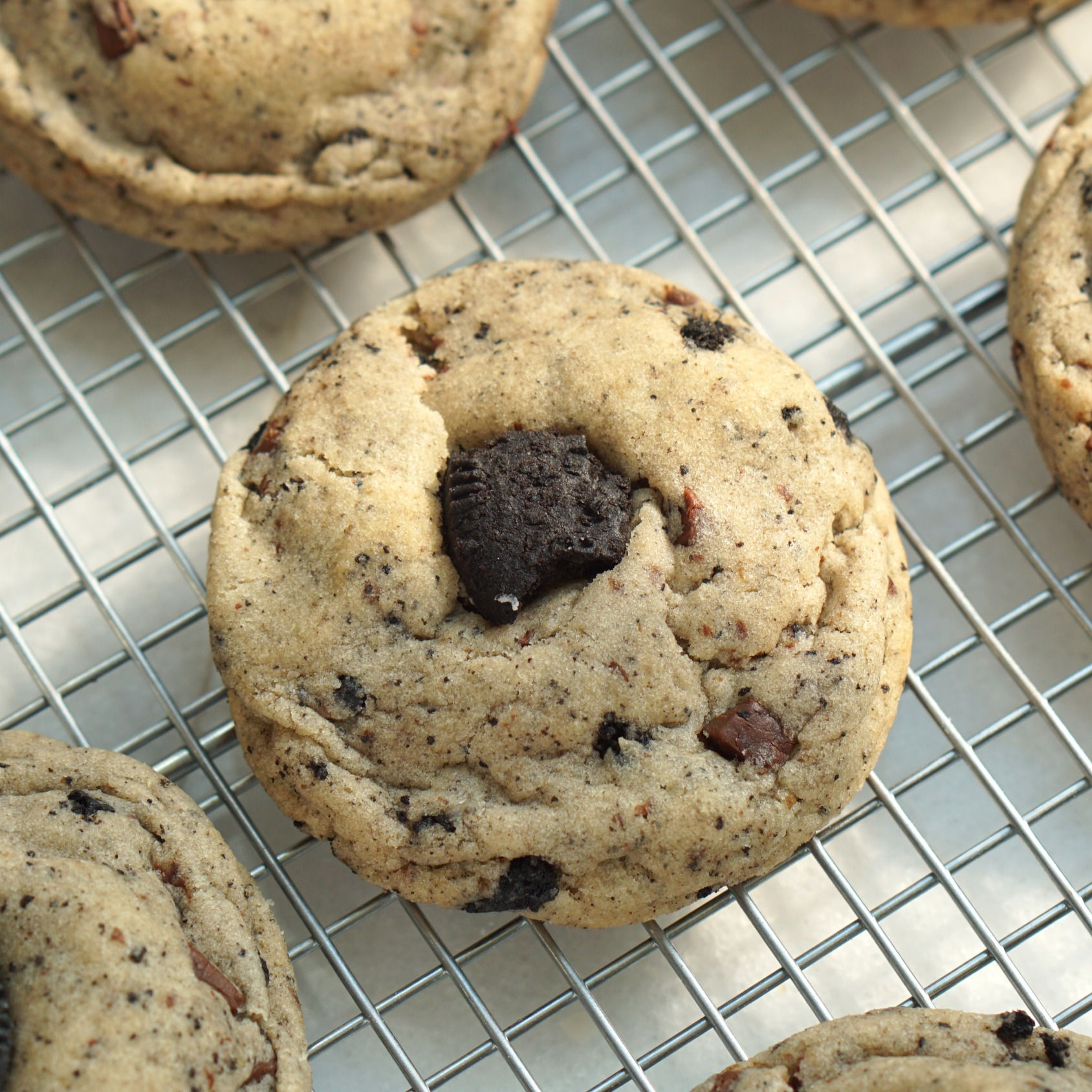 COOKIES & CREAM COOKIE