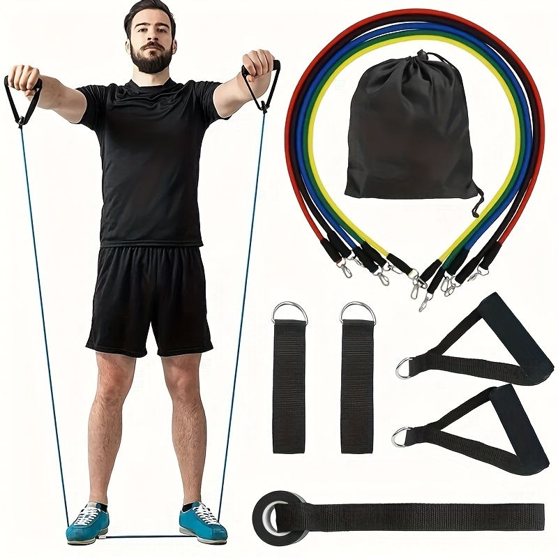 Homem treinando com kit de 11 elásticos de resistência.