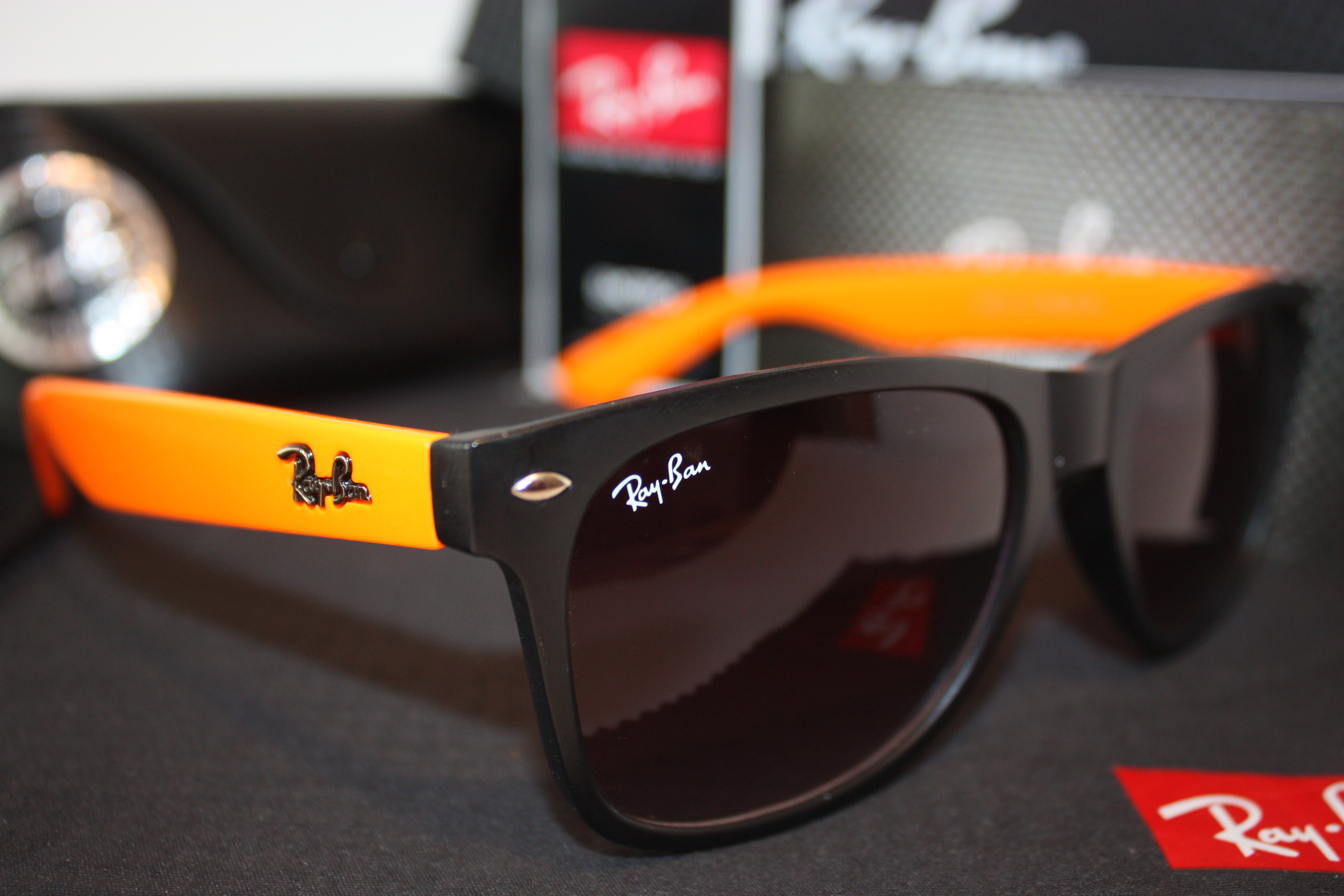 Солнцезащитные очки Ray Ban Wayfarer 2140