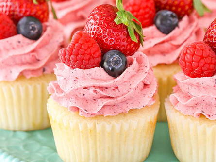 Vanilla & Strawberry cupcake