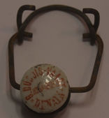 Dubois Vaast bouchon porcelaine 2.JPG