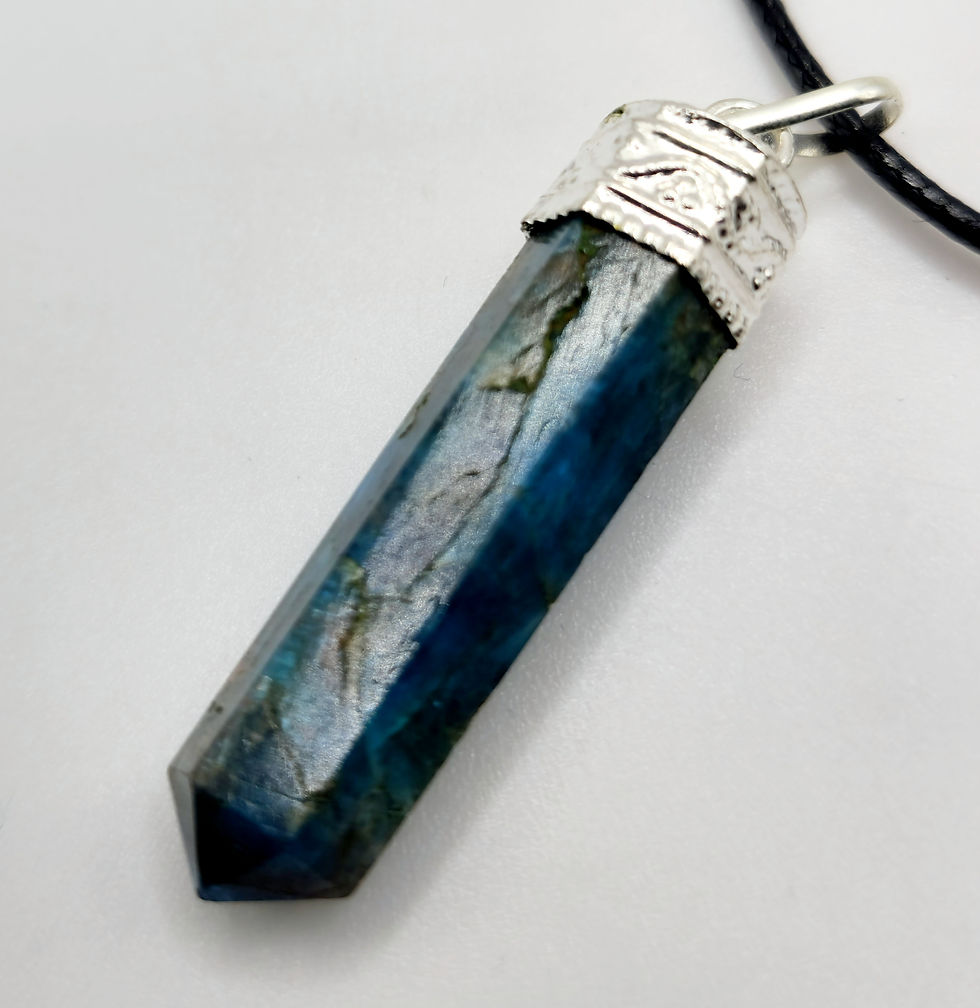 Thumbnail: Apatite Pencil Pendant