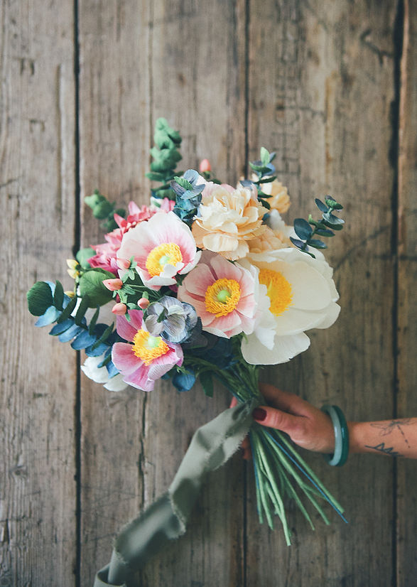 Bouquet de fleurs éternelles en papier d'une fleuriste mariage écoresponsable