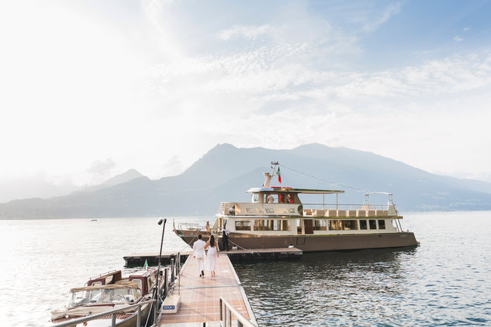wide angle photo of lake Como
