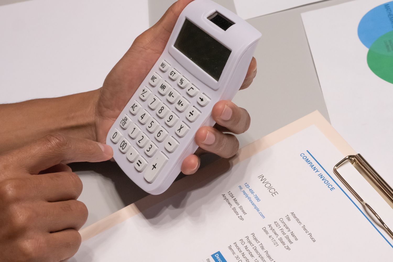 Formulaire fiscal avec calculatrice pour la déclaration