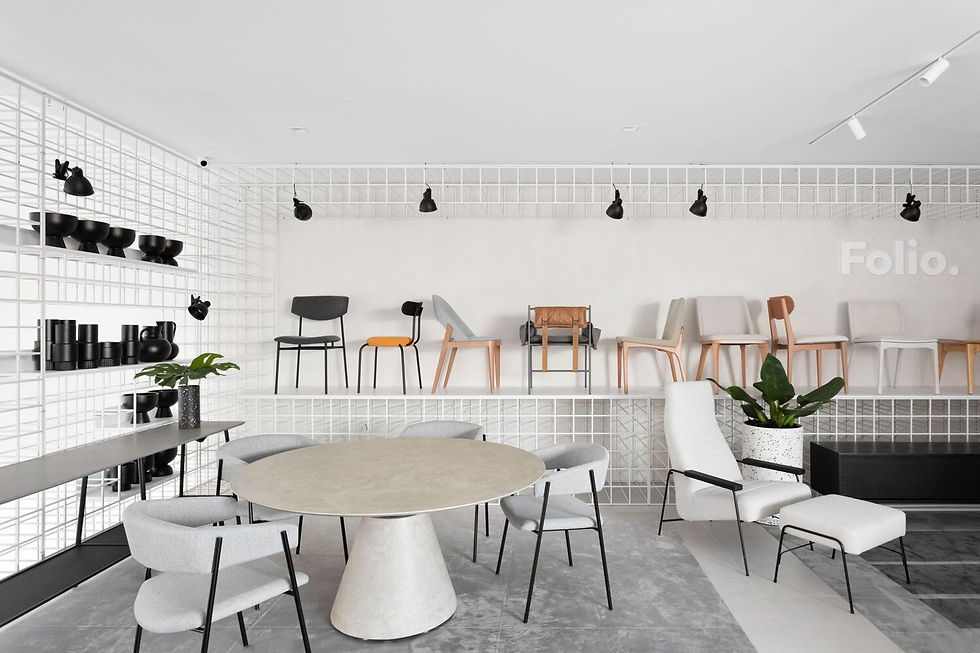 showroom trưng bày bàn ghế