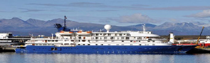 Expedition Cruise Ship, 120 Passengers