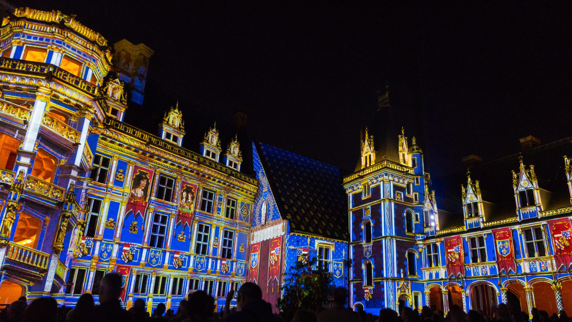 Son et lumière au château Royal de la ville de Blois