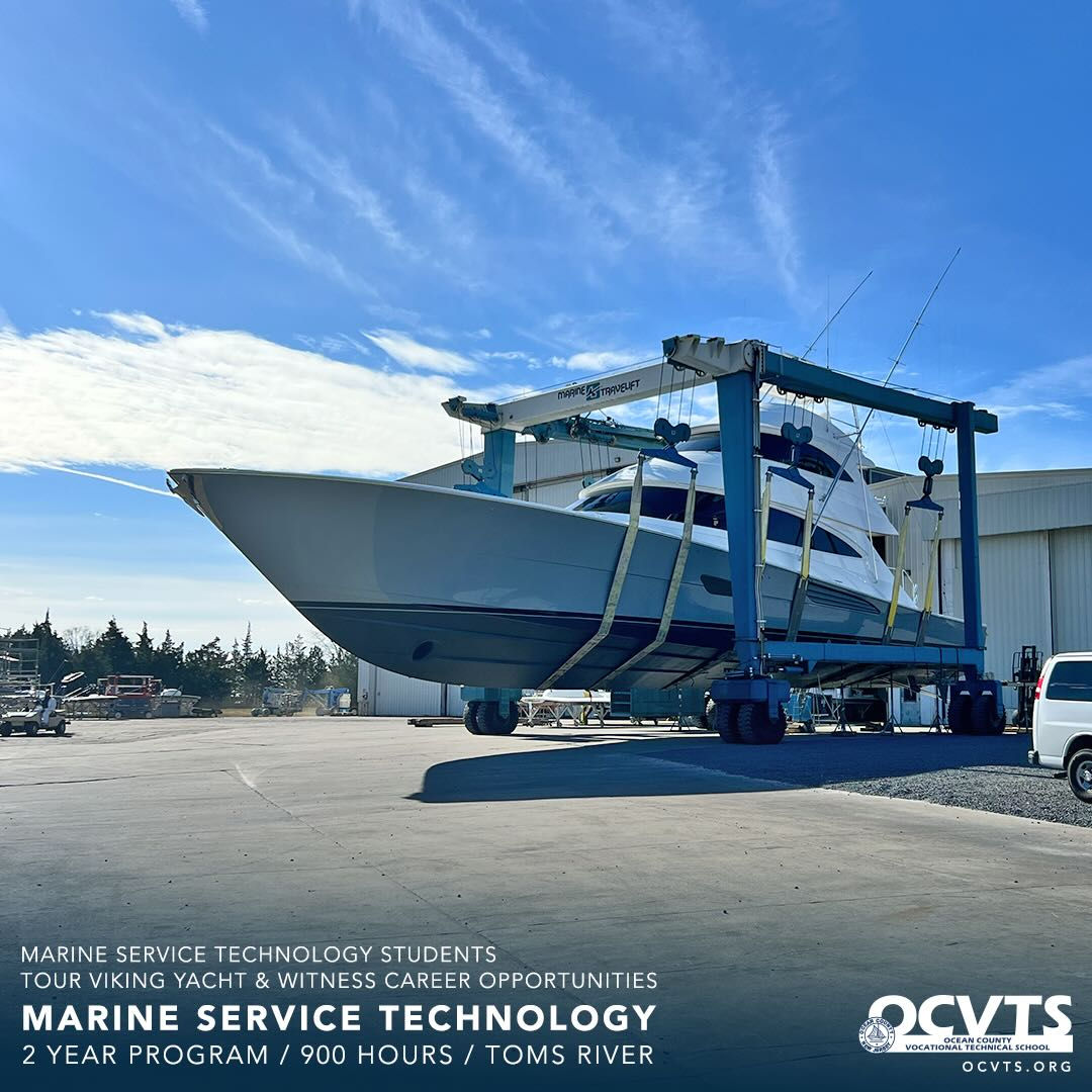 Marine Service Tech Students at Viking Yachts