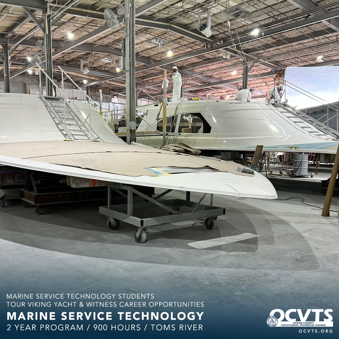 Marine Service Tech Students at Viking Yachts