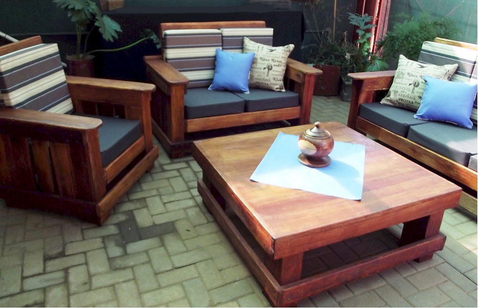 Morris Set House of Teak (10)