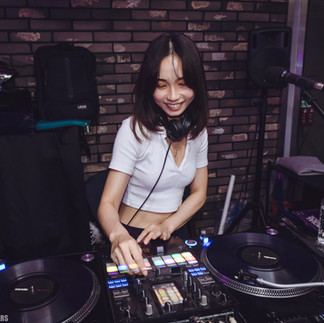 Lit Lounge. Itaewon hip hop hookah shisha lounge club