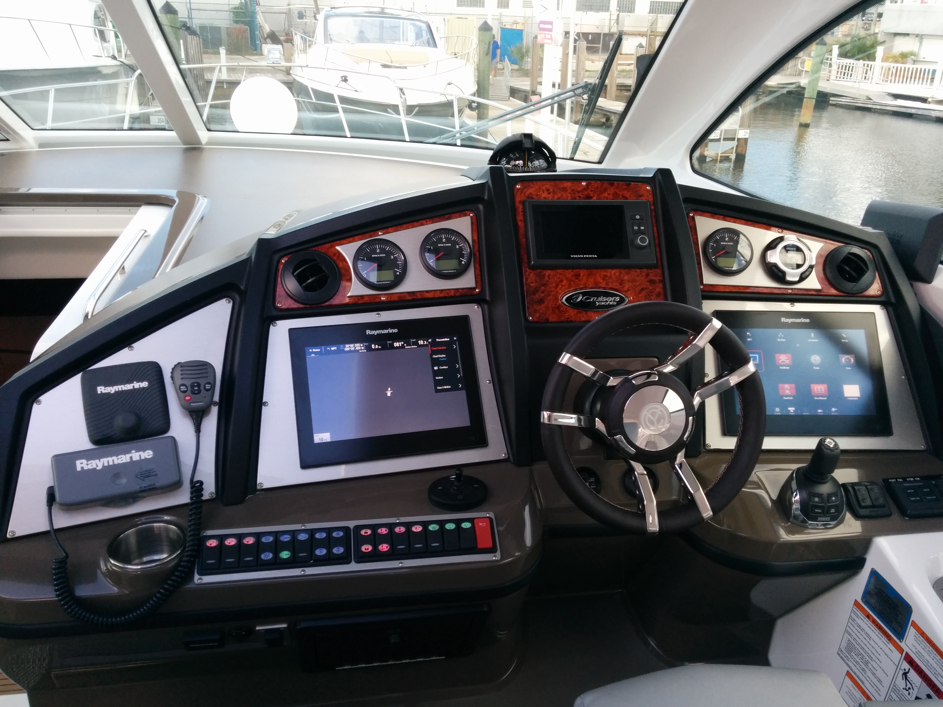 cruisers yachts dash panels