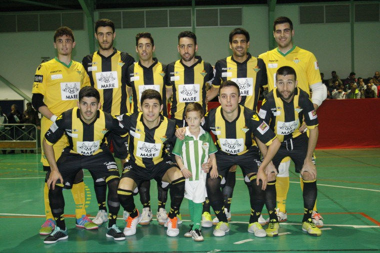 A cuartos de la Copa Centenario tras una victoria trabajada ante Alchoyano (2-5).