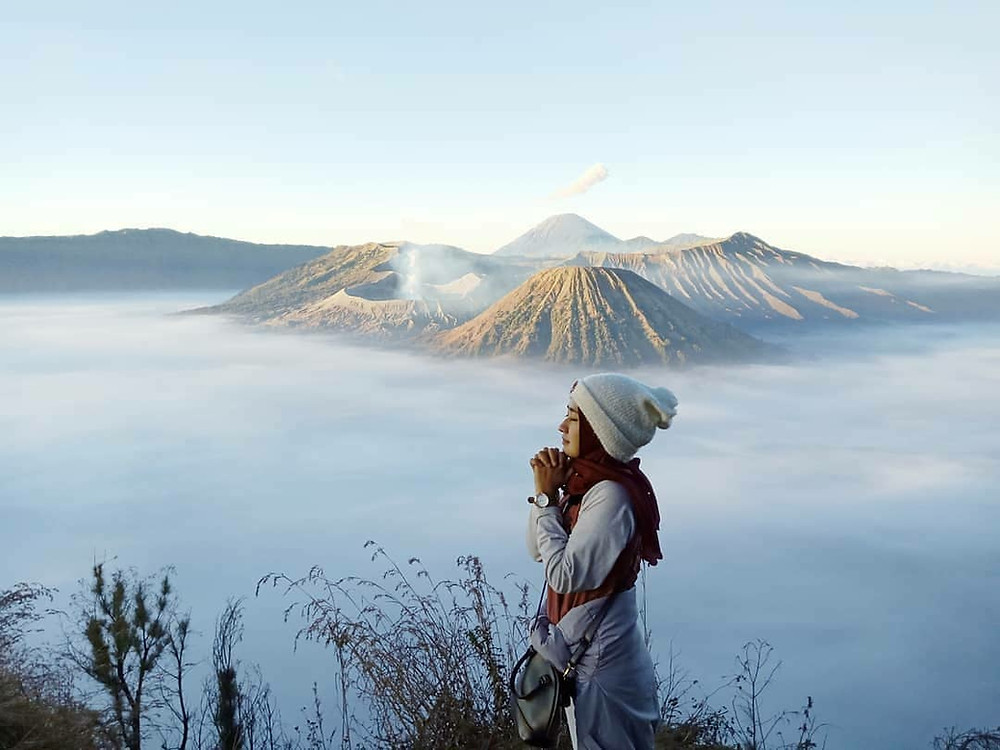 WISATA GUNUNG BROMO REVIEW SUNRISE SAMPAI BUKIT TELETUBBIES