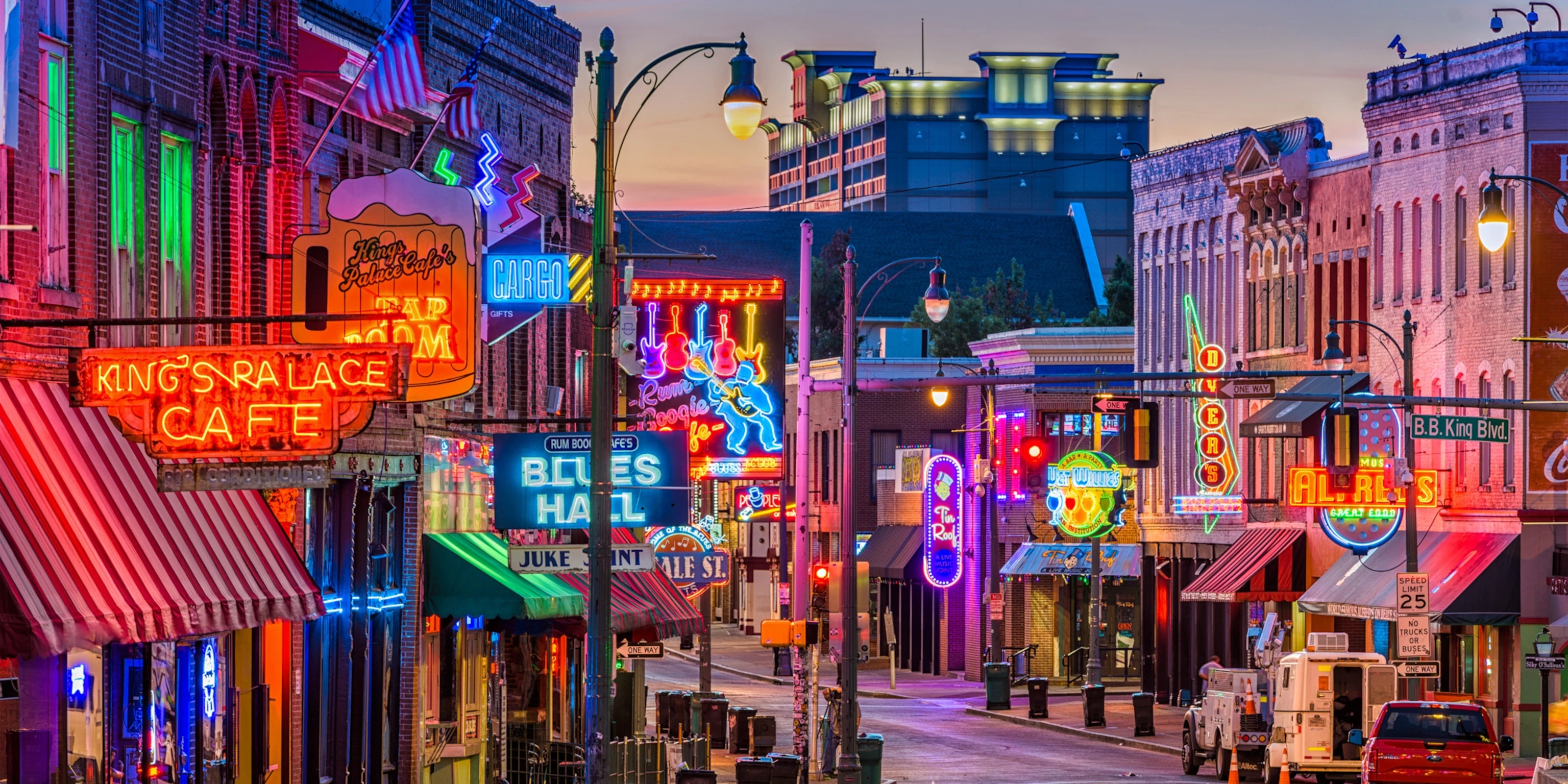 beale-street-lights-memphis-tennessee_2x1.webp