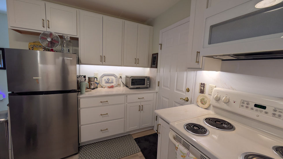 Left side of the kitchen