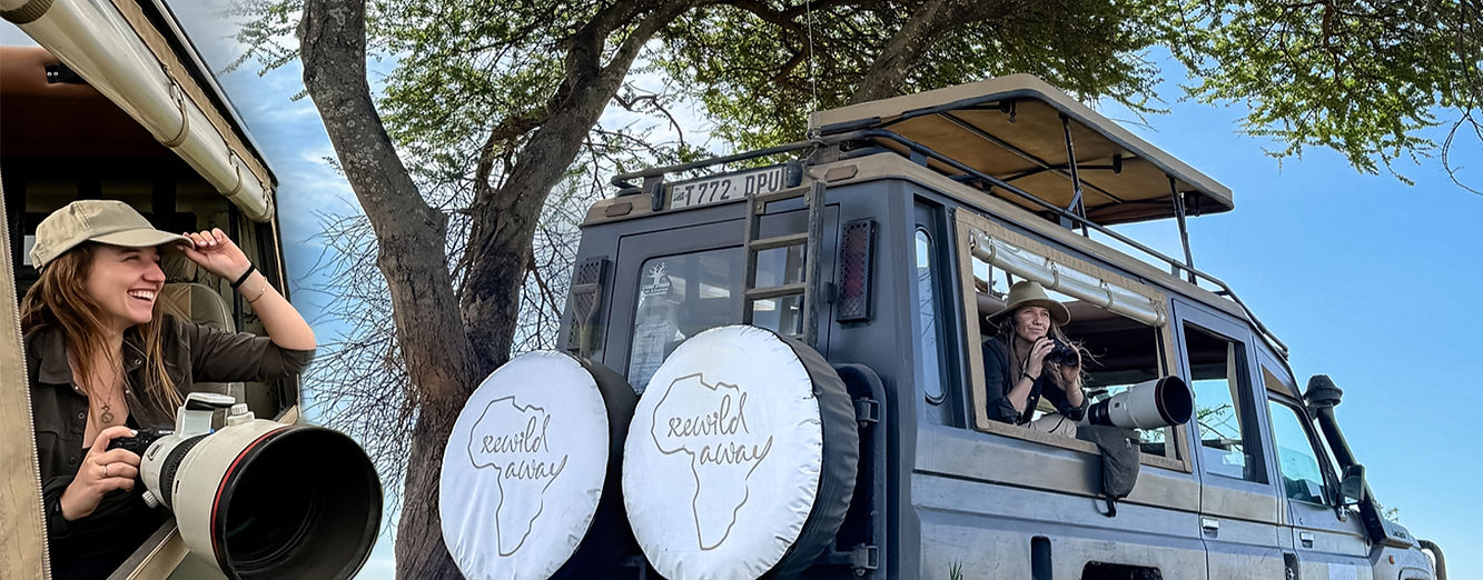 Photography safari vehicle drop down door canvas windows popup roof_edited_edited.jpg