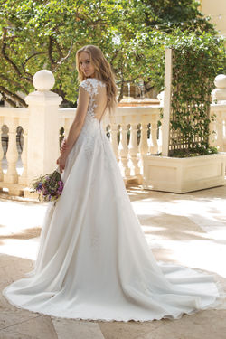 LOVE THE CURVES COLLECTION