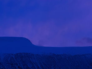 The sky changed colour a dozen times in 5 minutes
Iphone 15 Pro
1/30s, f2.8 ISO 1250
94mm lens