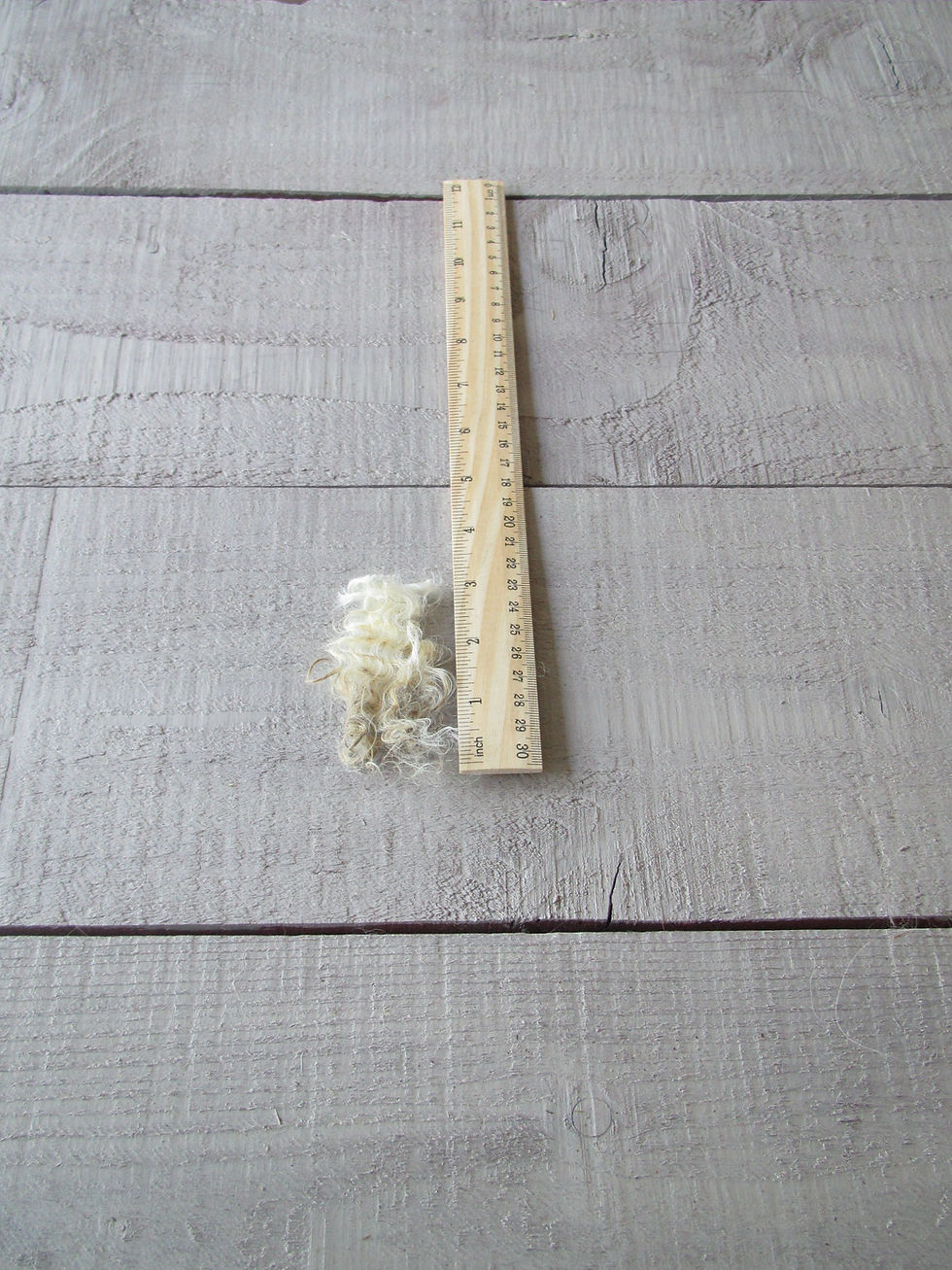 Thumbnail: Raw, sorted fleece from Elsa