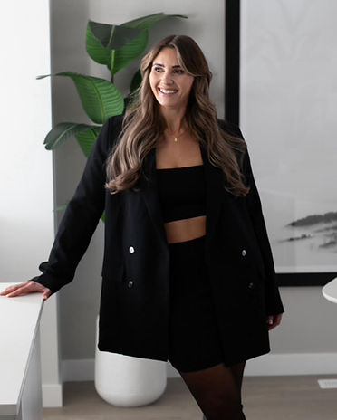 Emily (1)_edited.jpg