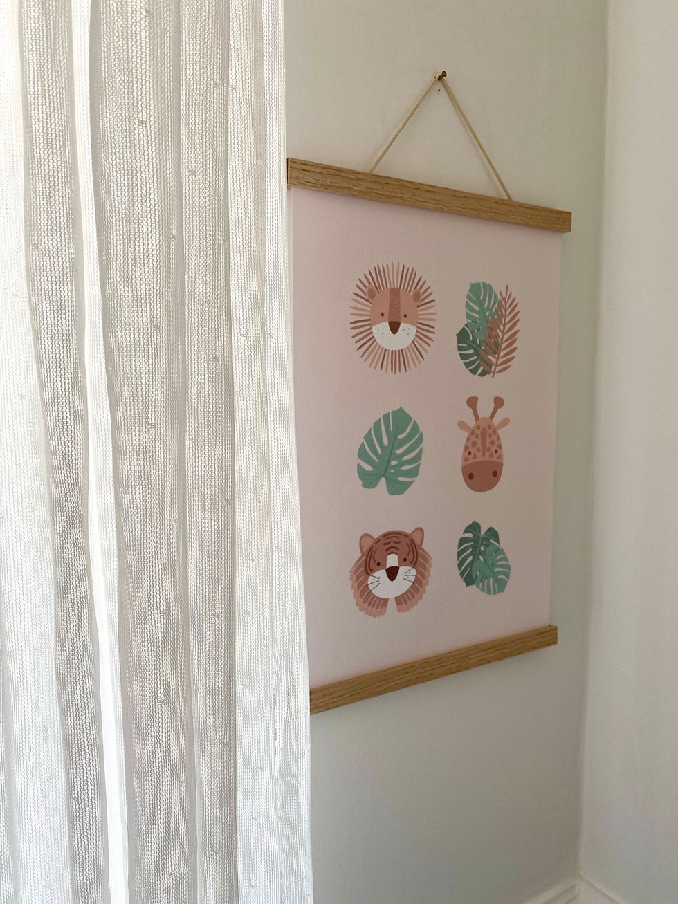 Thumbnail: Jungle head & leaf print- neutral