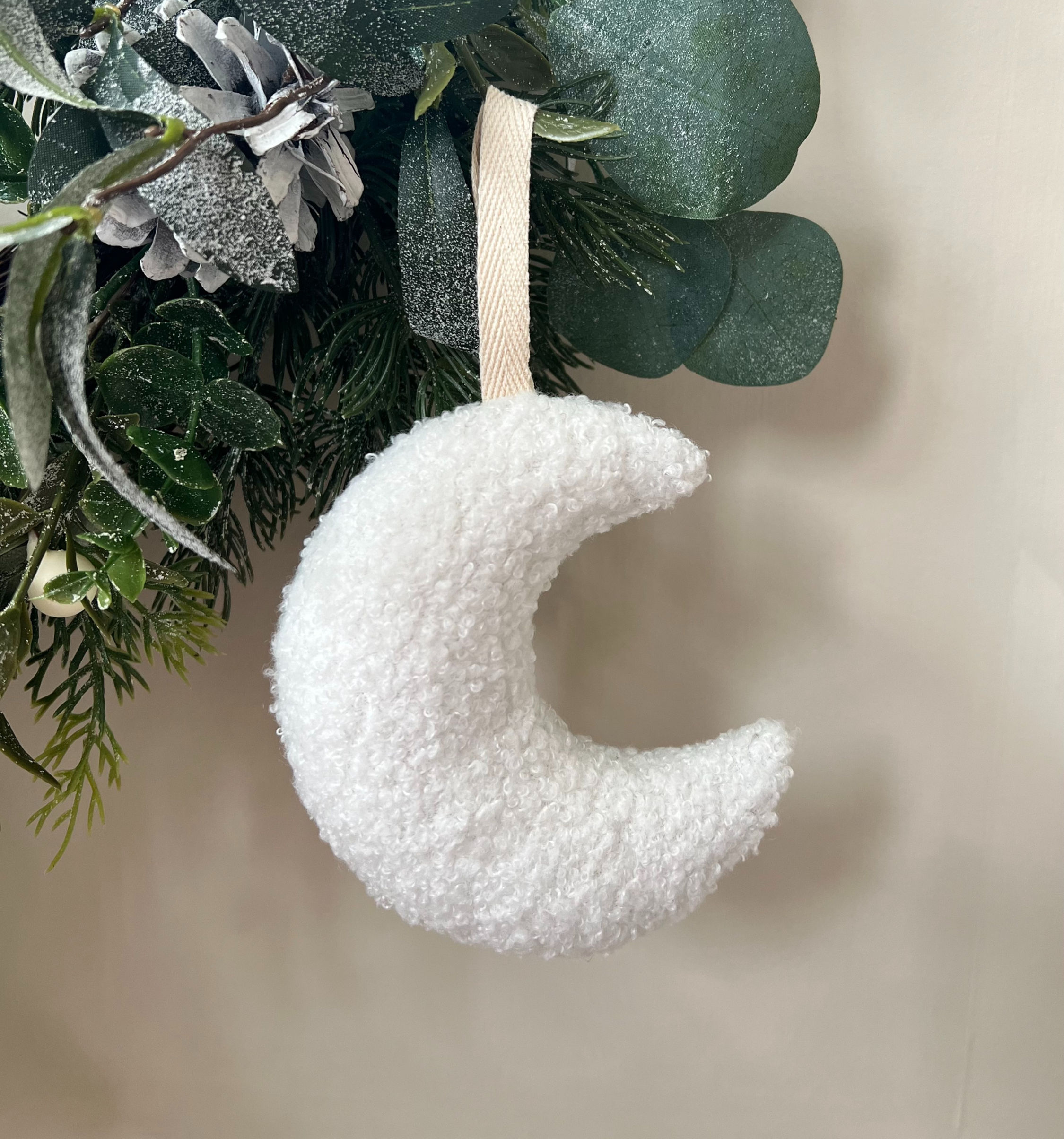 Bouclé moon bauble