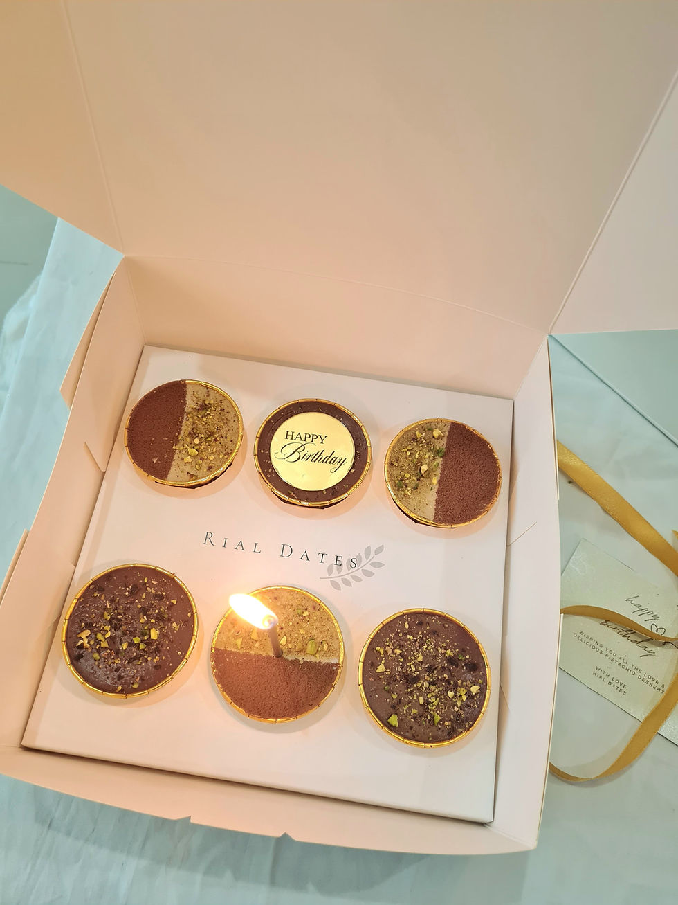 Thumbnail: Pistachio mousse cupcakes