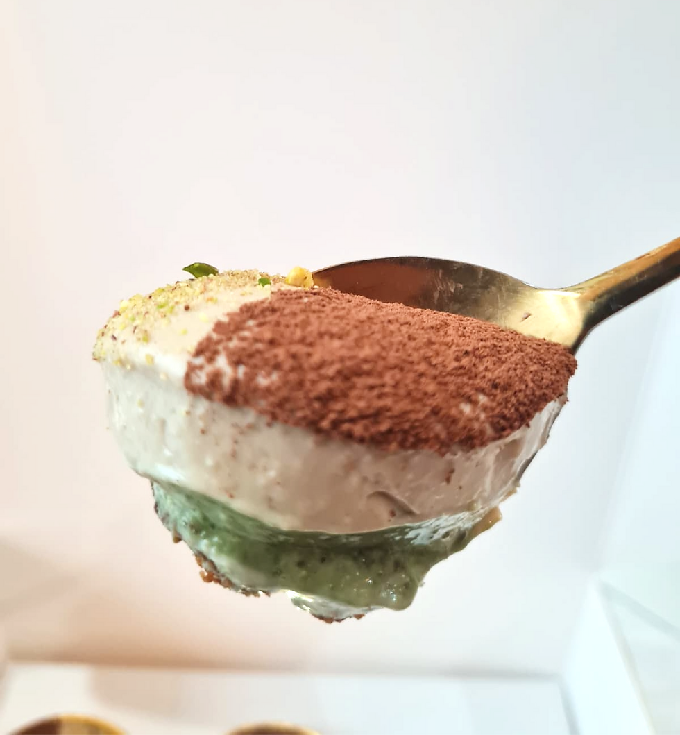 Thumbnail: Pistachio mousse cupcakes
