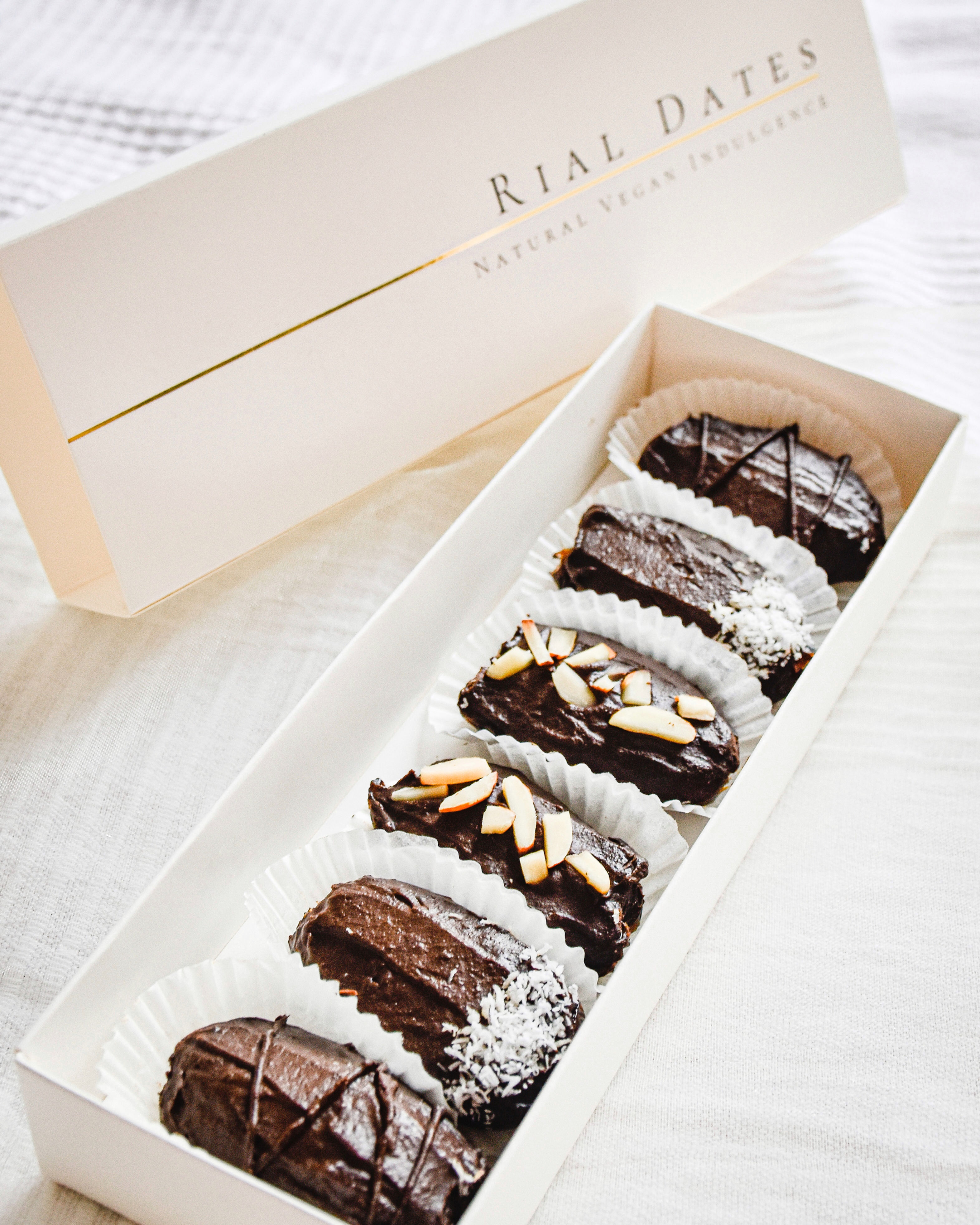 Premium Dipped Dates