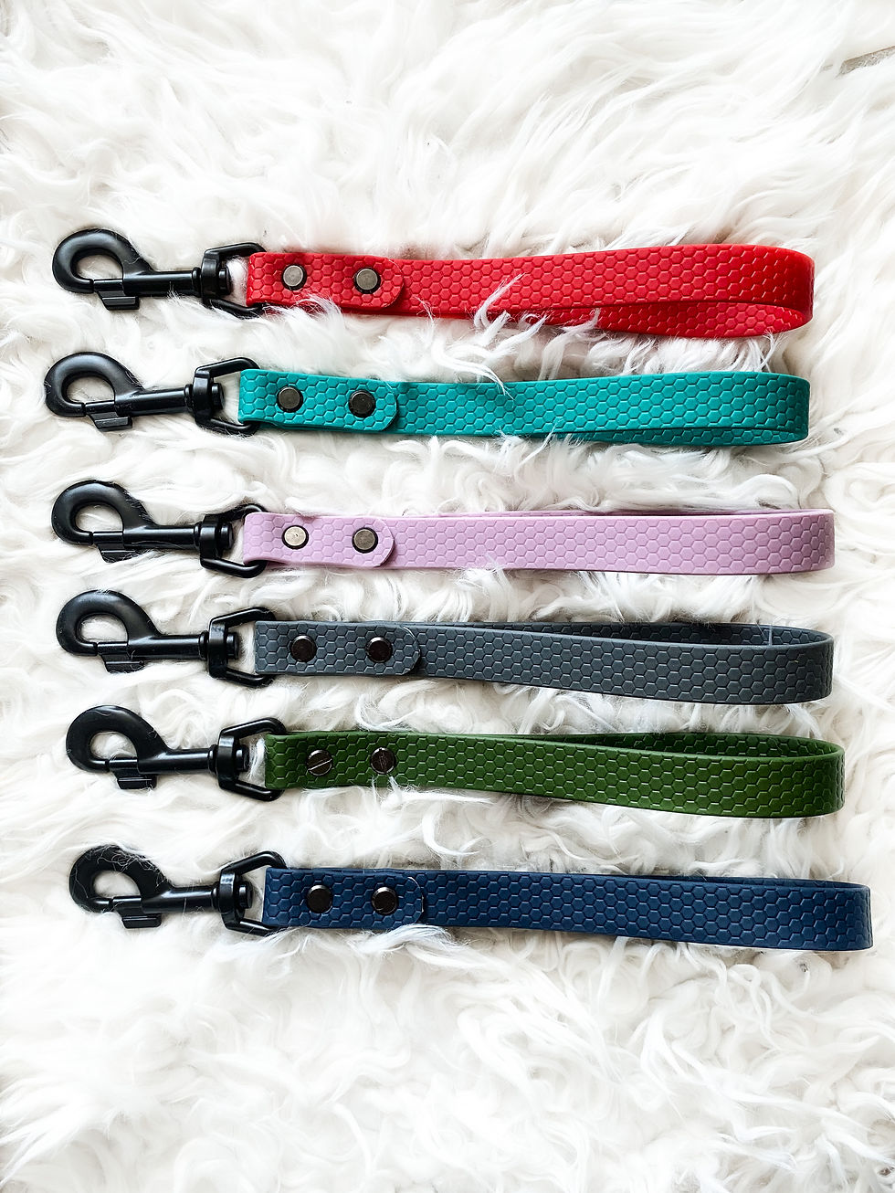 Miniature : POIGNEES POUR CHIENS EN TPU/BIOTHANE