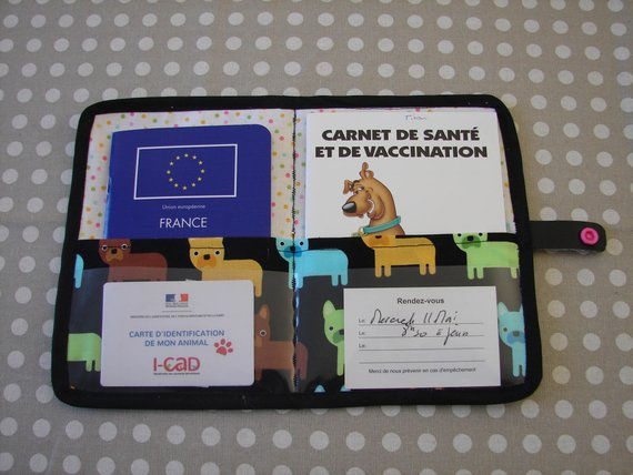 Miniature : PROTÈGE CARNET DE VACCINATION BOULEDOGUE