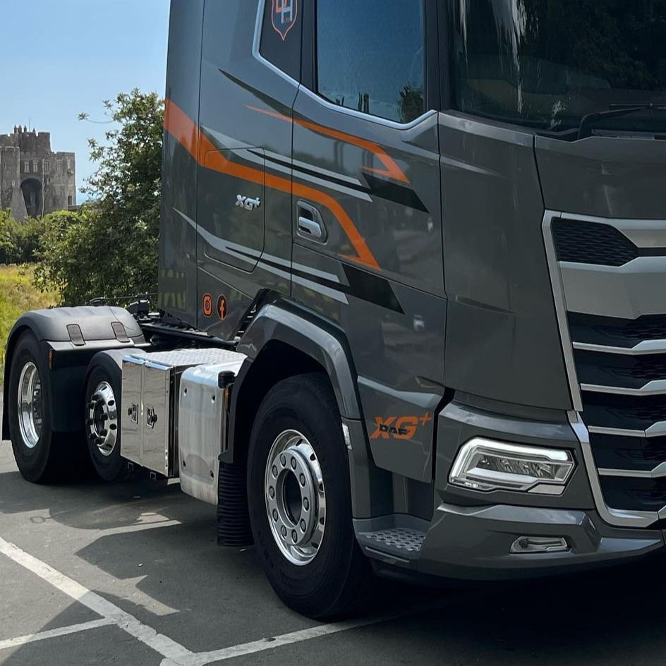 Miniaturbild: L700 & L900 x H600 x D600 DAF XG+ Mirror Stainless Double Door Locker +Shelf