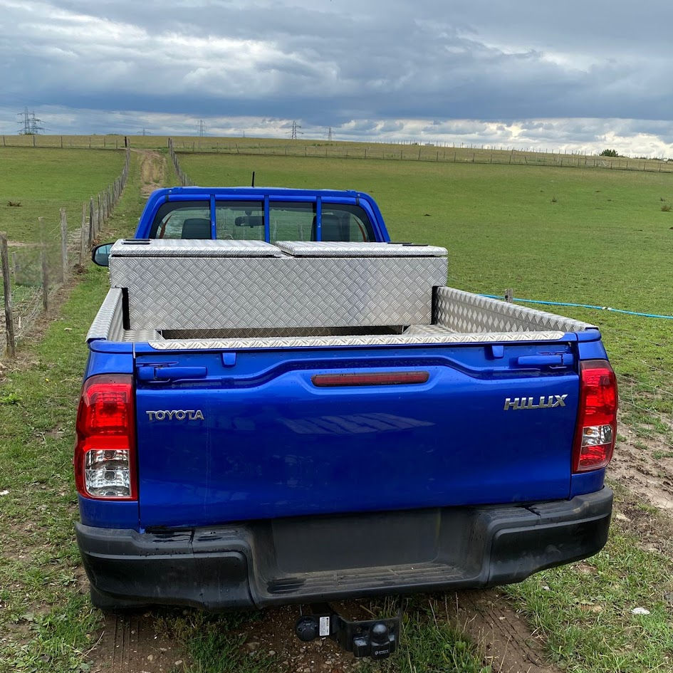 Thumbnail: Aluminium Chequerplate Toyota Hilux Gullwing Tool Box, Pick-up Truck Bed Locker