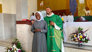Irmã Kalista é saudada com gratidão e emoção em despedida da Paróquia Nossa Senhora da Soledade