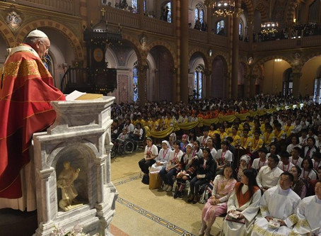 Francisco aos jovens tailandeses: o segredo de um coração feliz é estar ancorado em Jesus