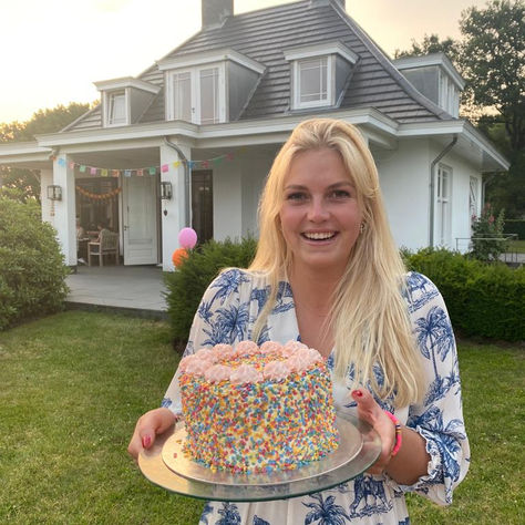 Confetti stapeltaart met Italiaanse meringue botercrème