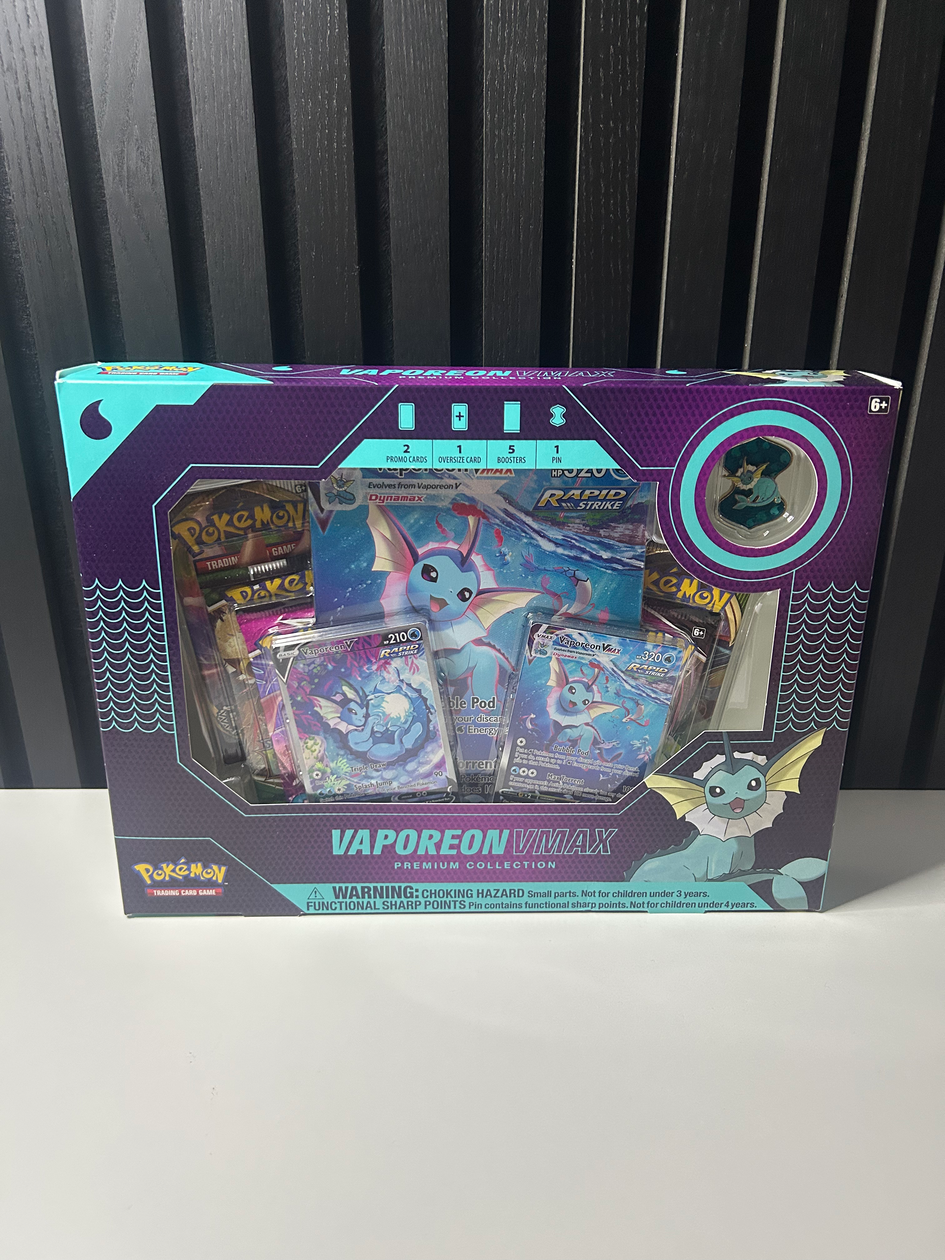 Vaporeon Vmax Premium Collection | Pokemon Cards
