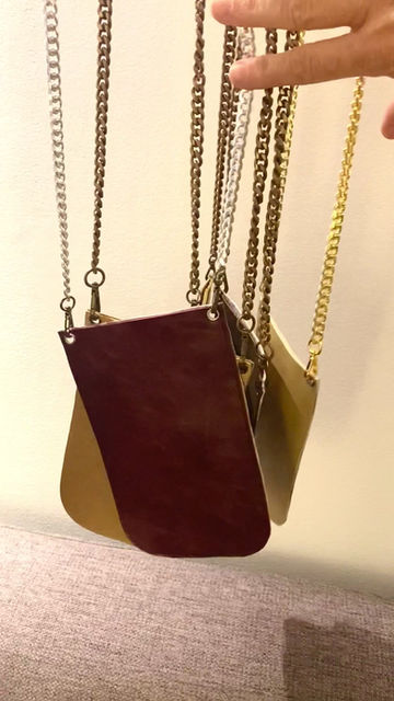 Miniature : Pochette pour téléphone en peau et cuir 