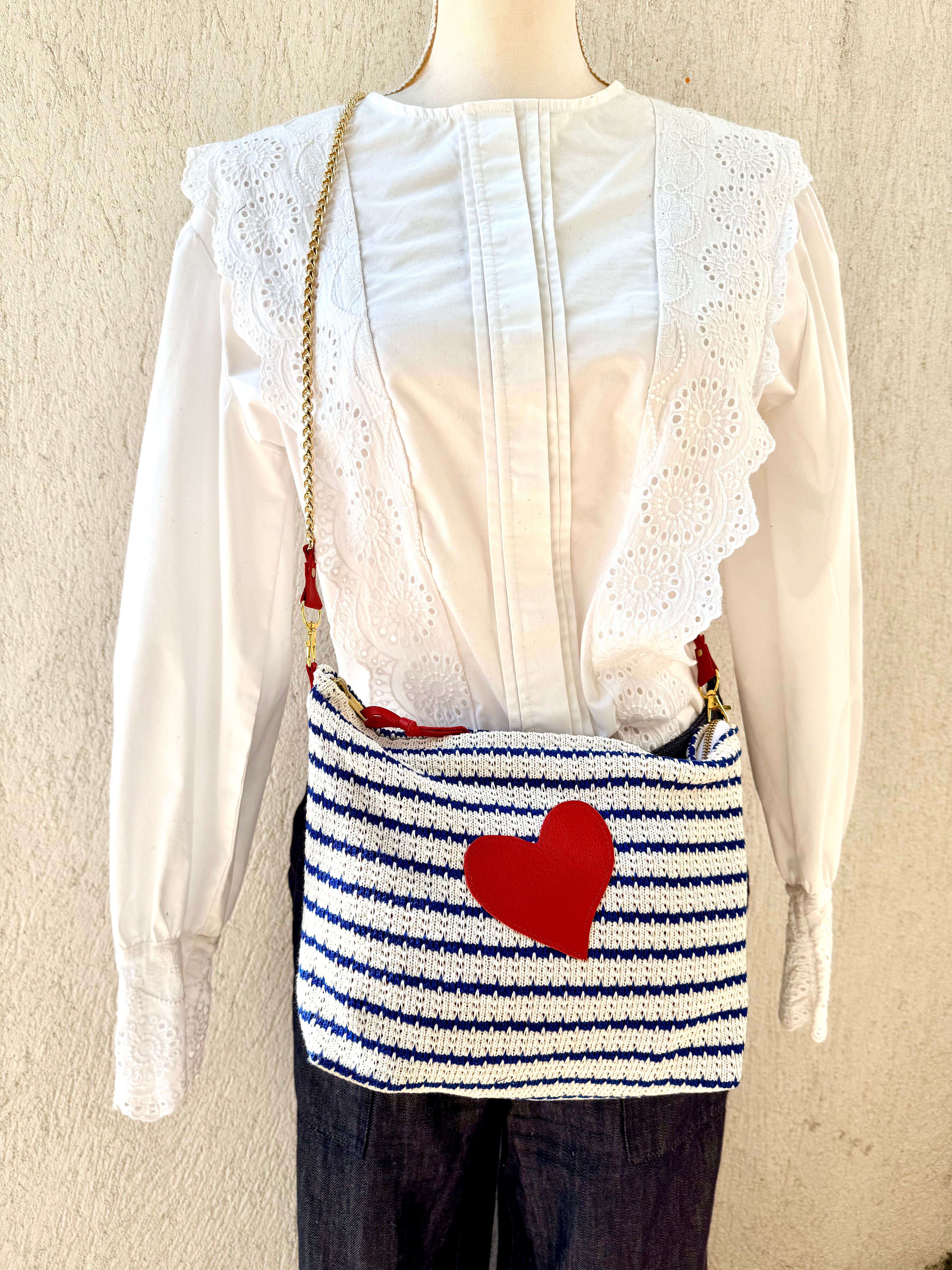 Bandoulière maille rayée bleu et blanc et son ❤️