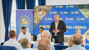 Președintele PNL, Nicolae Ciucă, s-a întâlnit cu liberalii hunedoreni la Călan