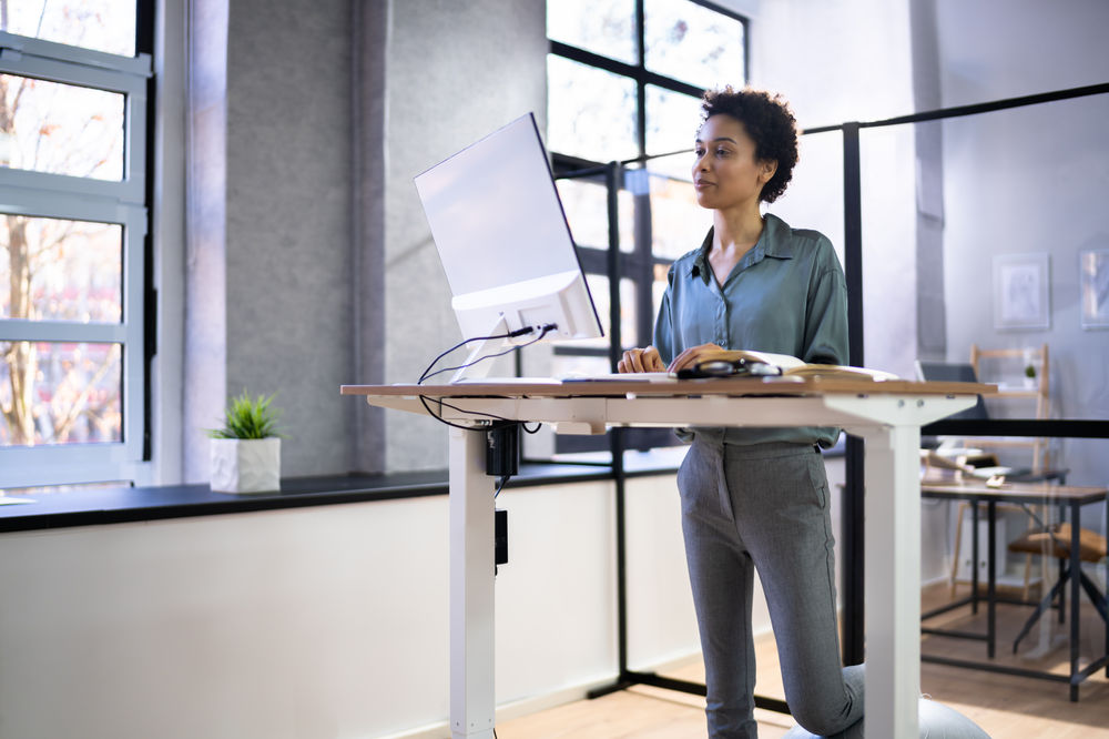 5 Standing Desk Benefits + Best Standing Desk Picks for 2023